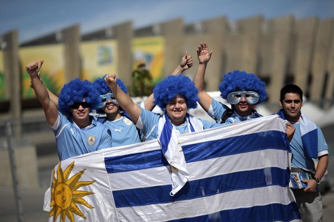 Gli uruguaiani fanno la figura degli imbucati alla festa. Reuters